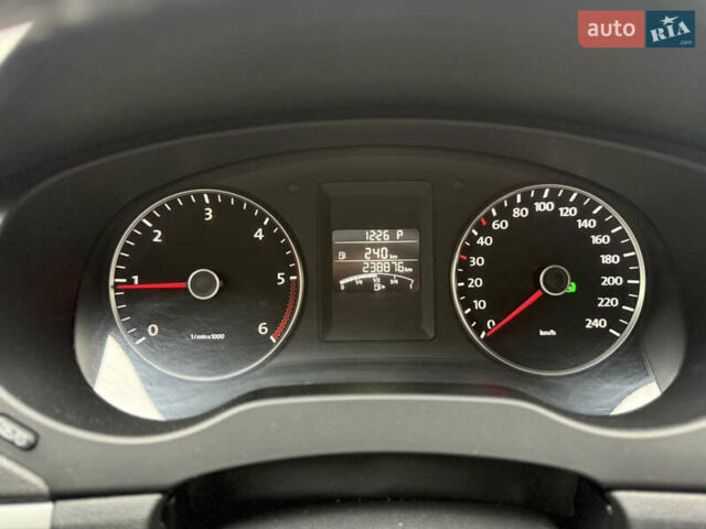 Бежевый Фольксваген Джетта, объемом двигателя 1.97 л и пробегом 238 тыс. км за 8800 $, фото 13 на Automoto.ua