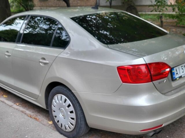 Бежевый Фольксваген Джетта, объемом двигателя 1.8 л и пробегом 240 тыс. км за 7900 $, фото 4 на Automoto.ua