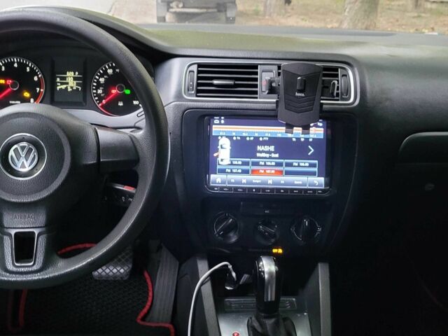 Бежевый Фольксваген Джетта, объемом двигателя 1.8 л и пробегом 240 тыс. км за 7900 $, фото 8 на Automoto.ua