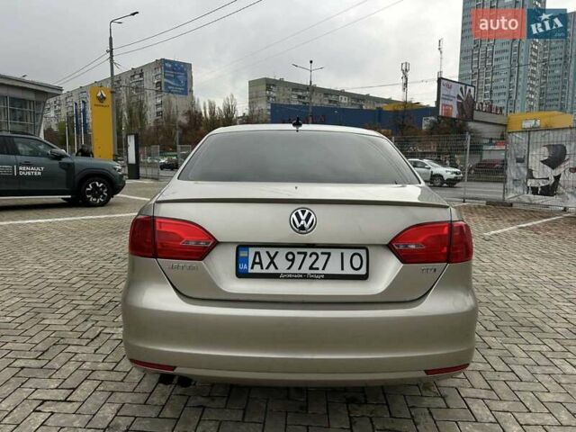 Бежевый Фольксваген Джетта, объемом двигателя 1.97 л и пробегом 184 тыс. км за 8900 $, фото 3 на Automoto.ua