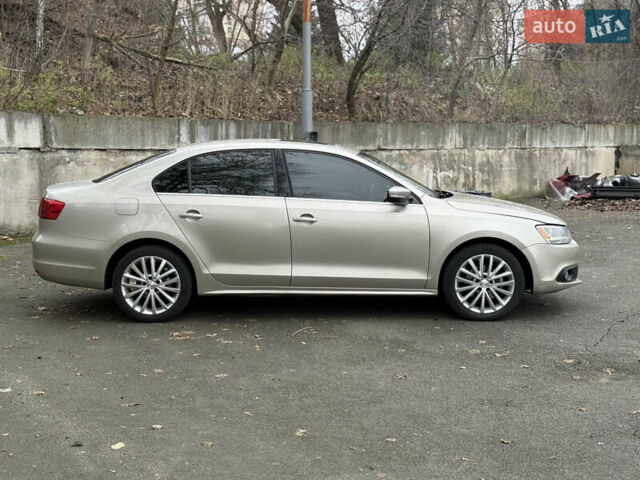 Бежевый Фольксваген Джетта, объемом двигателя 1.97 л и пробегом 238 тыс. км за 8800 $, фото 3 на Automoto.ua
