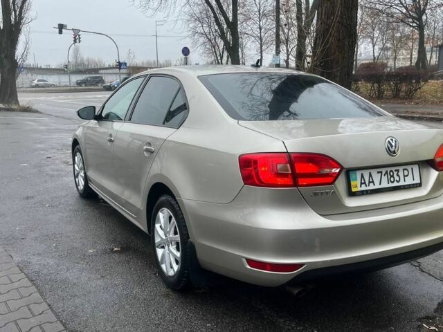 Фольксваген Джетта 2013 в Киеве на Automoto.ua Бежевый Фольксваген Джетта, объемом двигателя 1.4 л и пробегом 221 тыс. км за 7000 $, фото 2 на Automoto.ua