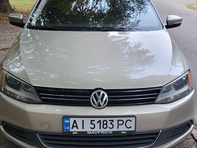 Бежевый Фольксваген Джетта, объемом двигателя 1.8 л и пробегом 240 тыс. км за 7900 $, фото 2 на Automoto.ua