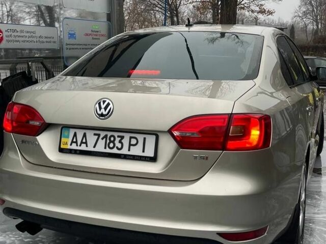 Фольксваген Джетта 2013 в Киеве на Automoto.ua Бежевый Фольксваген Джетта, объемом двигателя 1.4 л и пробегом 221 тыс. км за 7000 $, фото 7 на Automoto.ua