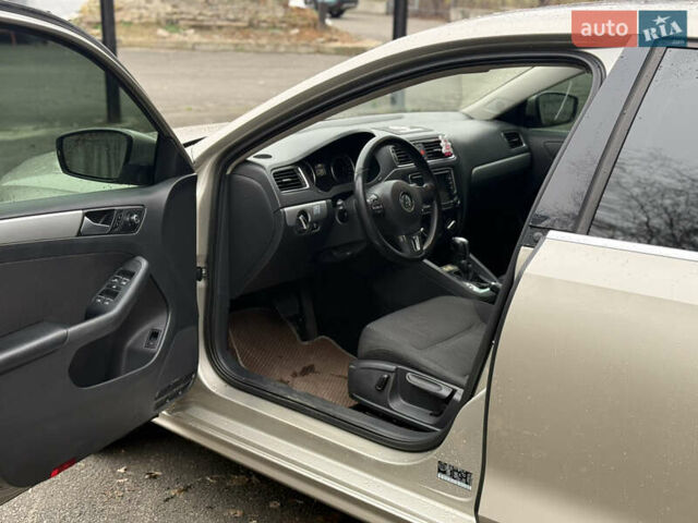 Бежевый Фольксваген Джетта, объемом двигателя 1.97 л и пробегом 238 тыс. км за 8800 $, фото 8 на Automoto.ua