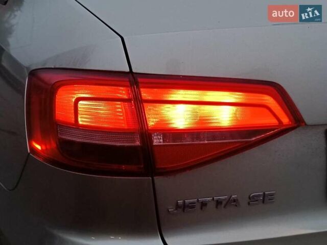 Бежевий Фольксваген Джетта, об'ємом двигуна 1.8 л та пробігом 163 тис. км за 9990 $, фото 11 на Automoto.ua