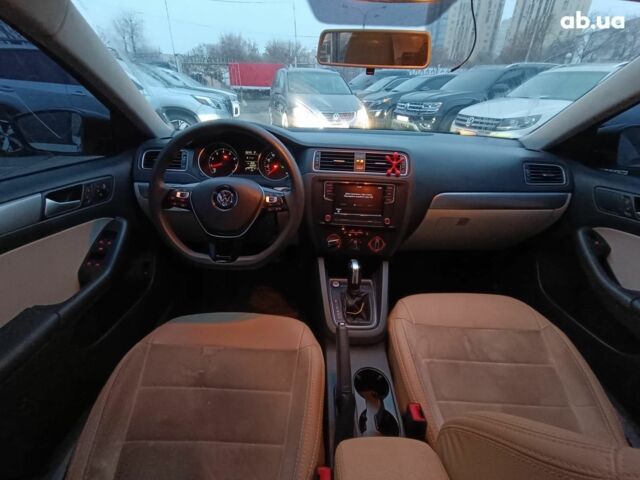 Бежевий Фольксваген Джетта, об'ємом двигуна 1.8 л та пробігом 163 тис. км за 9990 $, фото 14 на Automoto.ua