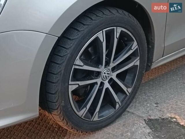 Бежевий Фольксваген Джетта, об'ємом двигуна 1.8 л та пробігом 163 тис. км за 9990 $, фото 5 на Automoto.ua