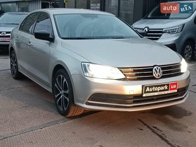 Бежевий Фольксваген Джетта, об'ємом двигуна 1.8 л та пробігом 163 тис. км за 9990 $, фото 2 на Automoto.ua