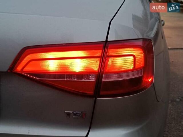 Бежевий Фольксваген Джетта, об'ємом двигуна 1.8 л та пробігом 163 тис. км за 9990 $, фото 10 на Automoto.ua