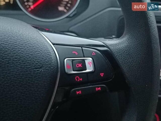 Бежевий Фольксваген Джетта, об'ємом двигуна 1.8 л та пробігом 163 тис. км за 9990 $, фото 26 на Automoto.ua