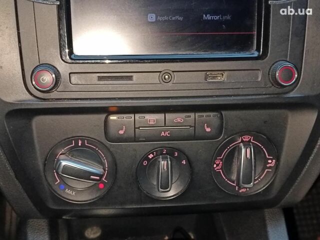 Бежевий Фольксваген Джетта, об'ємом двигуна 1.8 л та пробігом 163 тис. км за 9990 $, фото 28 на Automoto.ua