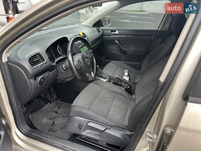 Бежевий Фольксваген Джетта, об'ємом двигуна 2.48 л та пробігом 220 тис. км за 7200 $, фото 9 на Automoto.ua