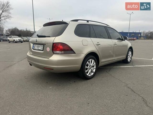 Бежевий Фольксваген Джетта, об'ємом двигуна 2.48 л та пробігом 220 тис. км за 7200 $, фото 4 на Automoto.ua