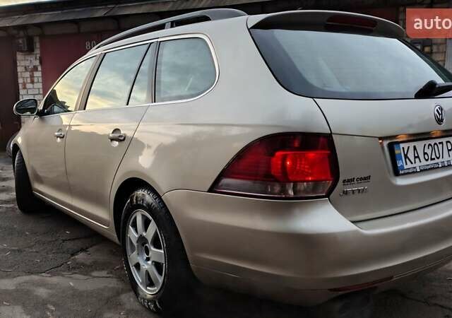 Бежевый Фольксваген Джетта, объемом двигателя 2.48 л и пробегом 254 тыс. км за 8299 $, фото 2 на Automoto.ua