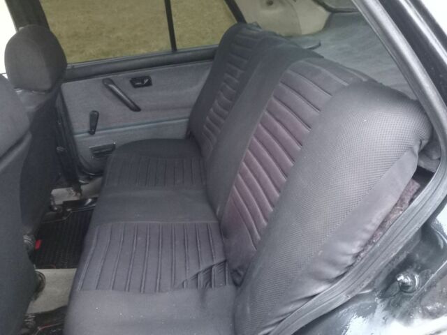 Чорний Фольксваген Джетта, об'ємом двигуна 1.6 л та пробігом 46 тис. км за 900 $, фото 2 на Automoto.ua