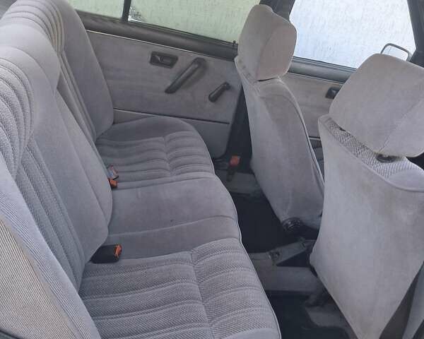 Чорний Фольксваген Джетта, об'ємом двигуна 1.6 л та пробігом 270 тис. км за 800 $, фото 5 на Automoto.ua