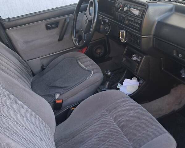 Чорний Фольксваген Джетта, об'ємом двигуна 1.6 л та пробігом 270 тис. км за 800 $, фото 1 на Automoto.ua