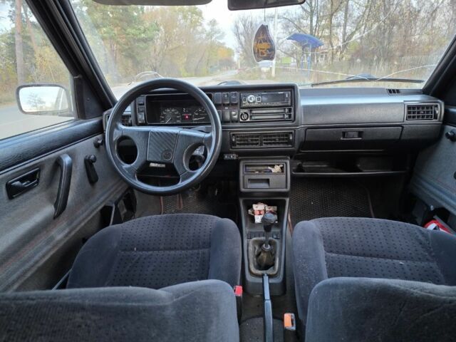 Чорний Фольксваген Джетта, об'ємом двигуна 1.6 л та пробігом 333 тис. км за 800 $, фото 4 на Automoto.ua