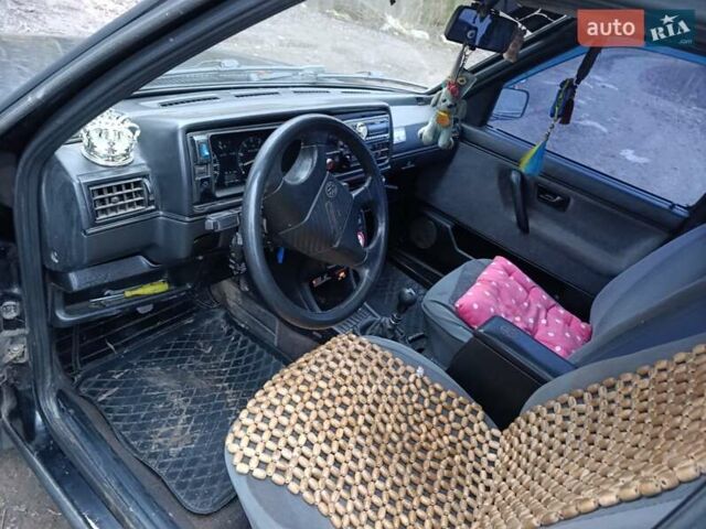 Черный Фольксваген Джетта, объемом двигателя 1.78 л и пробегом 400 тыс. км за 1900 $, фото 8 на Automoto.ua