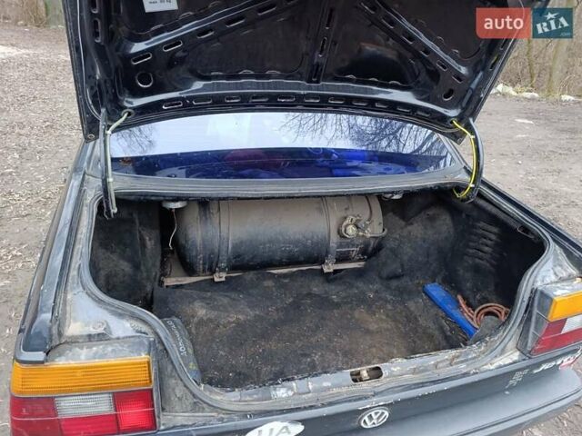 Черный Фольксваген Джетта, объемом двигателя 1.78 л и пробегом 400 тыс. км за 1900 $, фото 9 на Automoto.ua