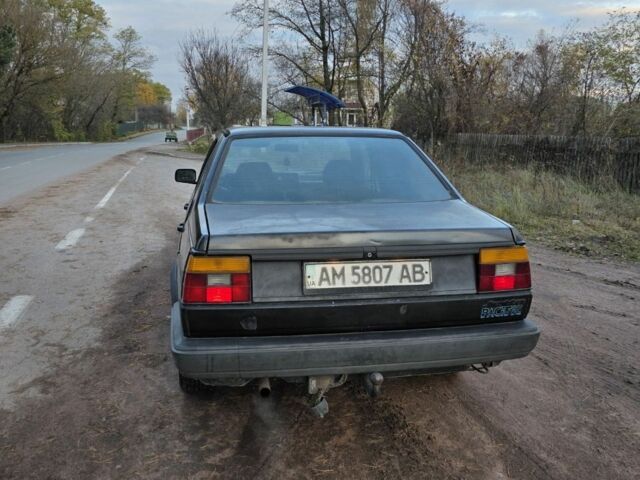 Чорний Фольксваген Джетта, об'ємом двигуна 1.6 л та пробігом 333 тис. км за 800 $, фото 5 на Automoto.ua