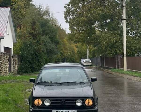 Черный Фольксваген Джетта, объемом двигателя 1.6 л и пробегом 300 тыс. км за 1200 $, фото 1 на Automoto.ua