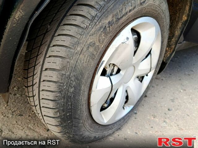 Черный Фольксваген Джетта, объемом двигателя 1.6 л и пробегом 500 тыс. км за 1200 $, фото 6 на Automoto.ua