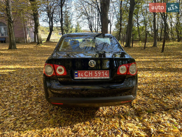 Черный Фольксваген Джетта, объемом двигателя 1.6 л и пробегом 197 тыс. км за 6100 $, фото 3 на Automoto.ua