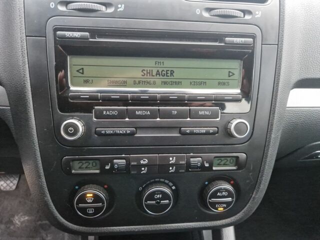 Черный Фольксваген Джетта, объемом двигателя 1.6 л и пробегом 154 тыс. км за 5999 $, фото 16 на Automoto.ua