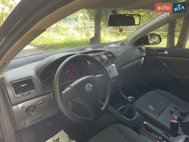 Черный Фольксваген Джетта, объемом двигателя 1.6 л и пробегом 224 тыс. км за 5499 $, фото 32 на Automoto.ua