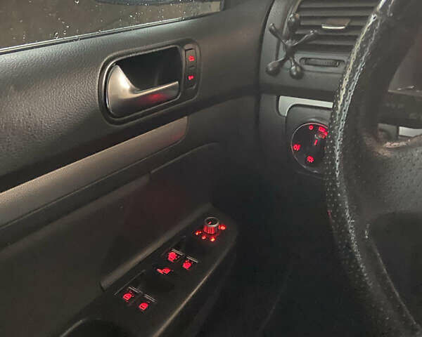 Черный Фольксваген Джетта, объемом двигателя 1.6 л и пробегом 360 тыс. км за 4700 $, фото 5 на Automoto.ua