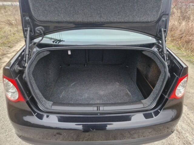 Черный Фольксваген Джетта, объемом двигателя 1.6 л и пробегом 154 тыс. км за 5999 $, фото 9 на Automoto.ua