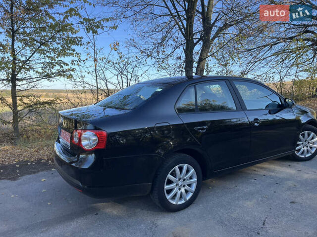 Черный Фольксваген Джетта, объемом двигателя 1.6 л и пробегом 197 тыс. км за 6100 $, фото 23 на Automoto.ua