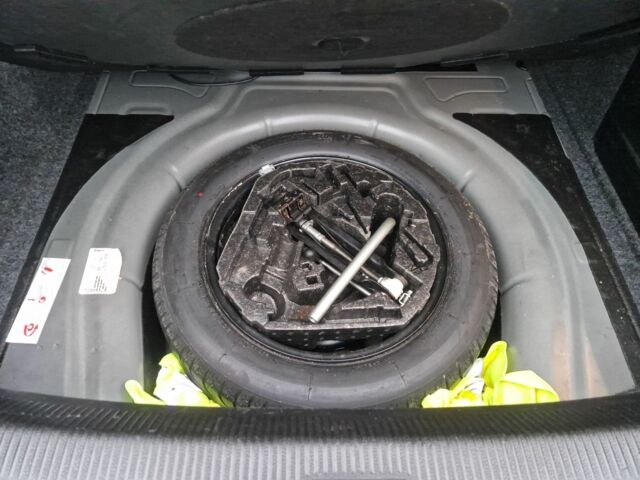 Черный Фольксваген Джетта, объемом двигателя 1.6 л и пробегом 154 тыс. км за 5999 $, фото 20 на Automoto.ua