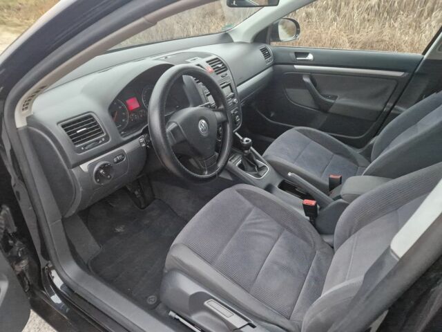 Черный Фольксваген Джетта, объемом двигателя 1.6 л и пробегом 154 тыс. км за 5999 $, фото 13 на Automoto.ua