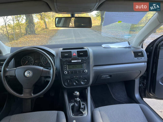 Черный Фольксваген Джетта, объемом двигателя 1.6 л и пробегом 197 тыс. км за 6100 $, фото 14 на Automoto.ua