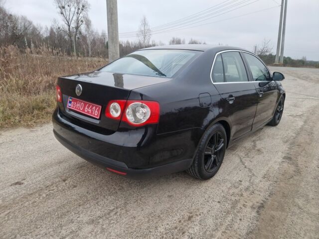 Черный Фольксваген Джетта, объемом двигателя 1.6 л и пробегом 154 тыс. км за 5999 $, фото 4 на Automoto.ua