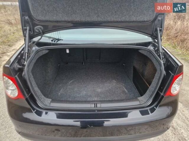 Чорний Фольксваген Джетта, об'ємом двигуна 1.6 л та пробігом 154 тис. км за 5999 $, фото 9 на Automoto.ua