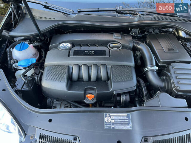 Черный Фольксваген Джетта, объемом двигателя 1.6 л и пробегом 197 тыс. км за 6100 $, фото 10 на Automoto.ua