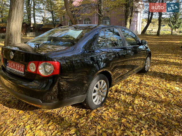 Черный Фольксваген Джетта, объемом двигателя 1.6 л и пробегом 197 тыс. км за 6100 $, фото 4 на Automoto.ua