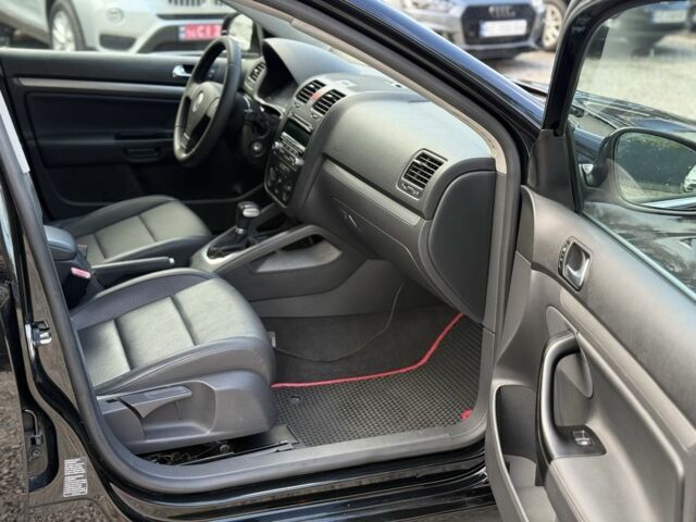 Черный Фольксваген Джетта, объемом двигателя 2.5 л и пробегом 300 тыс. км за 6300 $, фото 19 на Automoto.ua