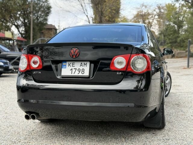 Черный Фольксваген Джетта, объемом двигателя 2.5 л и пробегом 300 тыс. км за 6300 $, фото 8 на Automoto.ua