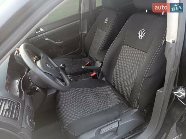 Черный Фольксваген Джетта, объемом двигателя 1.6 л и пробегом 210 тыс. км за 5700 $, фото 2 на Automoto.ua