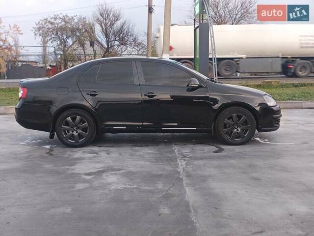 Черный Фольксваген Джетта, объемом двигателя 1.6 л и пробегом 210 тыс. км за 5700 $, фото 11 на Automoto.ua