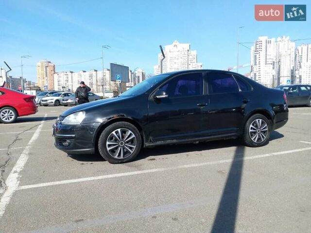 Черный Фольксваген Джетта, объемом двигателя 1.6 л и пробегом 235 тыс. км за 5500 $, фото 2 на Automoto.ua