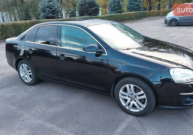 Черный Фольксваген Джетта, объемом двигателя 1.6 л и пробегом 199 тыс. км за 6000 $, фото 13 на Automoto.ua