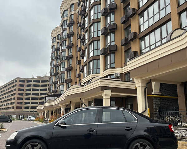 Черный Фольксваген Джетта, объемом двигателя 1.6 л и пробегом 243 тыс. км за 6000 $, фото 4 на Automoto.ua