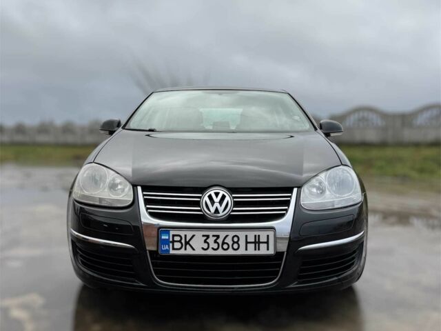 Черный Фольксваген Джетта, объемом двигателя 1.6 л и пробегом 282 тыс. км за 4500 $, фото 2 на Automoto.ua