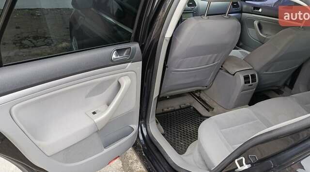 Черный Фольксваген Джетта, объемом двигателя 1.9 л и пробегом 324 тыс. км за 5700 $, фото 5 на Automoto.ua